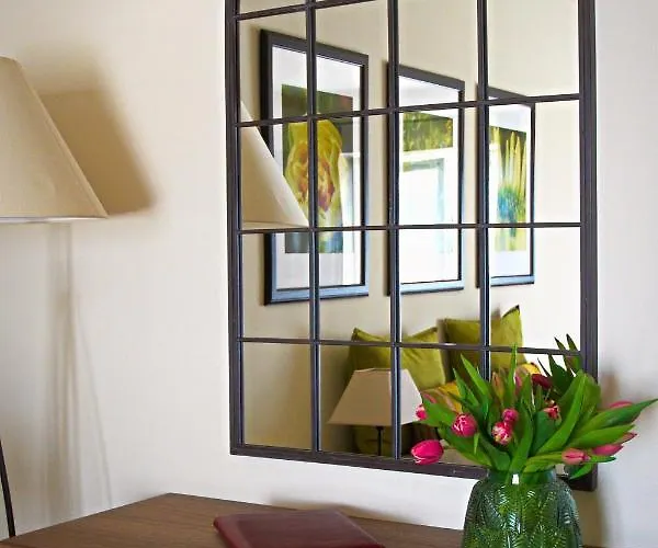 Bleu Raisin Bed & Breakfast 3*